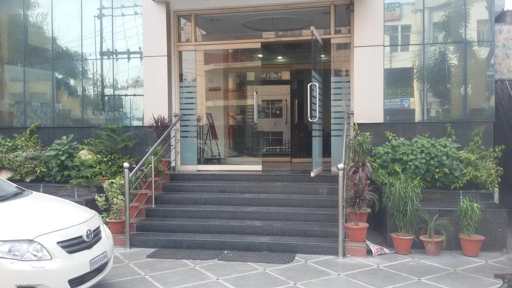 Hotel Sunrise Inn 러크나우 외부 사진