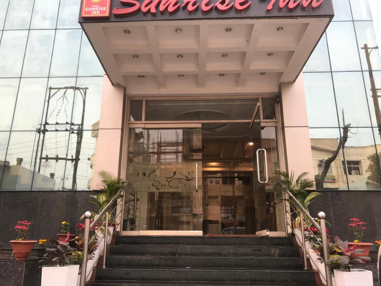 Hotel Sunrise Inn 러크나우 외부 사진